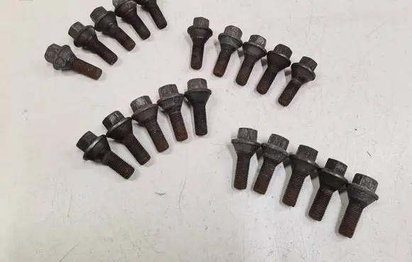 Renault Trafic II (X83) Nuts/bolts 