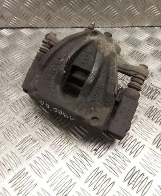 Toyota Avensis T250 Front brake caliper