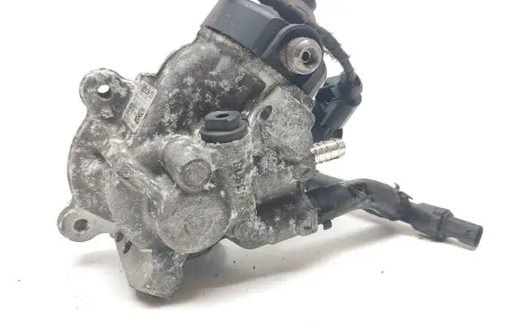 Fuel injection high pressure pump