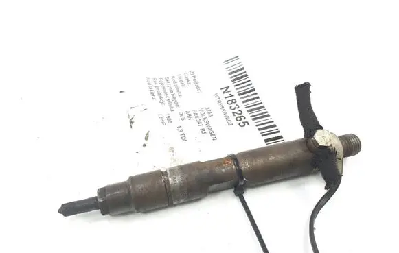 Volkswagen PASSAT B5 Fuel injector 028130202H