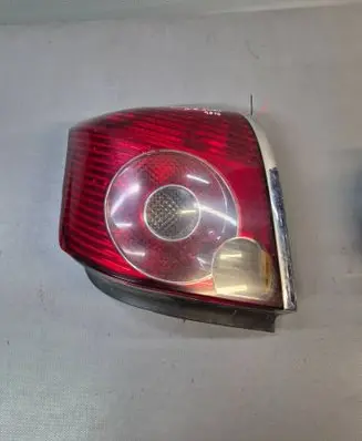 Toyota Avensis T250 Rear/tail lights 
