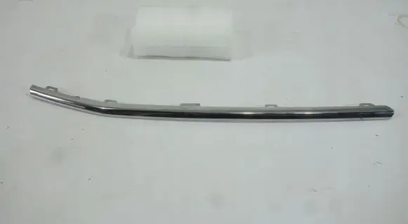 Mercedes-Benz Sprinter W907 W910 ACC Distronic radar sensor grill/trim A9108853800
