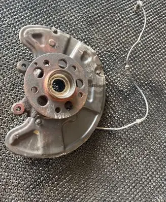 Mercedes-Benz C W204 Front wheel hub 4MATIC