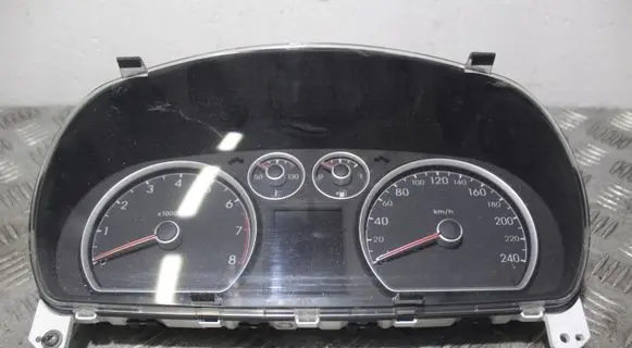 Hyundai i30 Speedometer (instrument cluster) 94003AL410