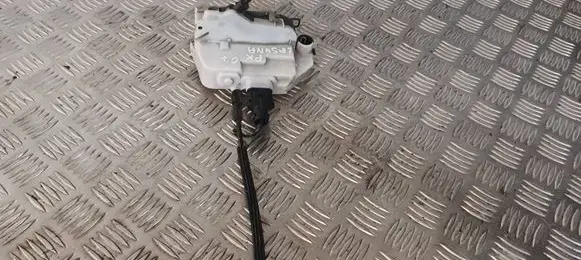 Renault Laguna II Front door lock