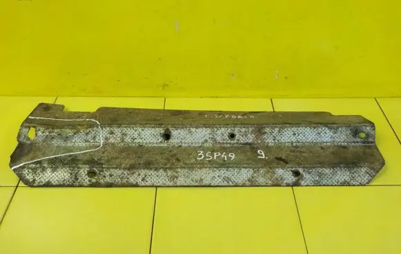 Opel Senator B Heat shield in engine bay 3SP49