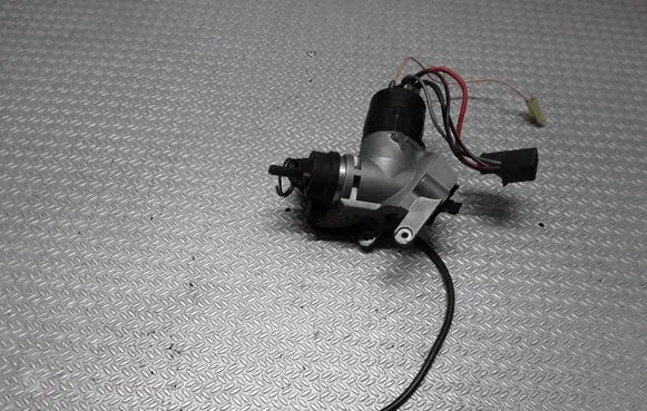 Mercedes-Benz Vito Viano W638 Ignition lock