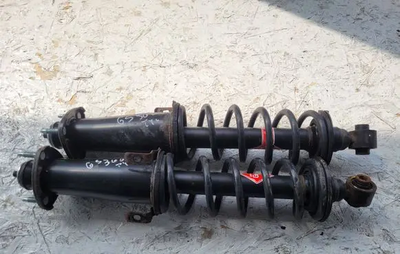 Lexus GS 300 350 430 450H Rear shock absorber with coil spring