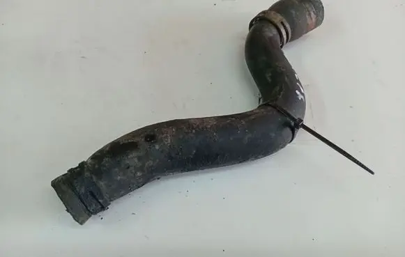 Peugeot 307 Engine coolant pipe/hose 