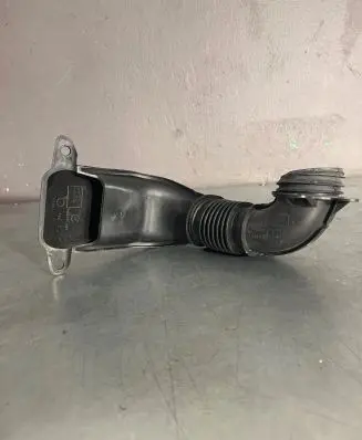 Renault Captur II Air intake duct part 165554991R 115543 TP40