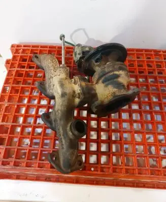 Renault Kangoo II Exhaust manifold 8200874115