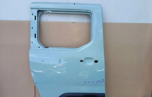 Peugeot Rifter Side sliding door 520697422