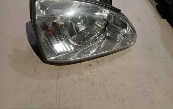 KIA Carens I Headlight/headlamp 