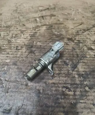 Ford Kuga II Camshaft position sensor CN1G6L713AC 201508016291