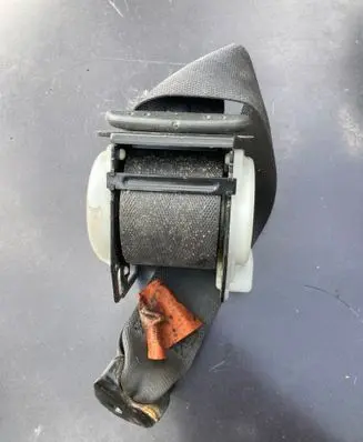 Mazda 626 Rear seatbelt GE4TRH