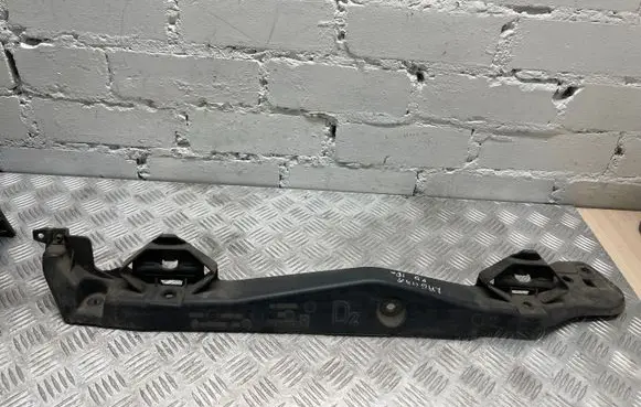 Renault Laguna III Fender mounting bracket 901260001R