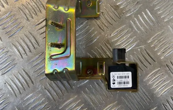 Mercedes-Benz ML W163 ESP acceleration yaw rate sensor A1635420618 2331136052 10098001181