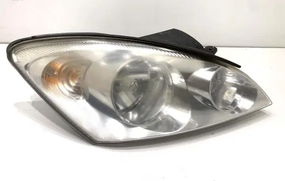 KIA Ceed Headlight/headlamp 921021H000
