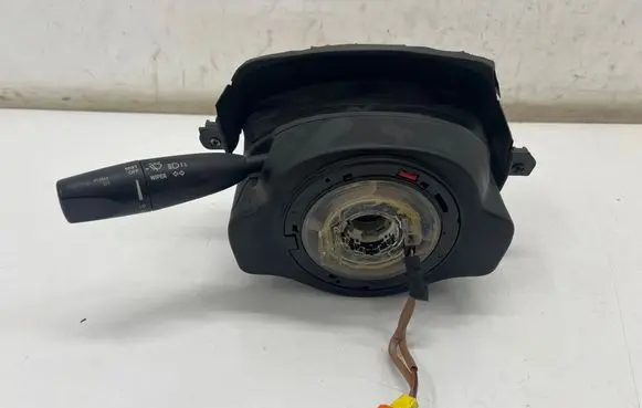 Wiper turn signal indicator stalk/switch