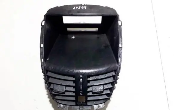 Peugeot 207 Dash center air vent grill 9650068177