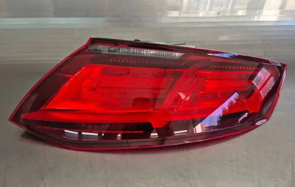 Audi TT TTS RS Mk3 8S Rear/tail lights 8S0945096B AU334335 F03542600