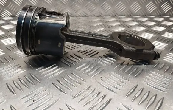 Opel Zafira B Piston with connecting rod B774
