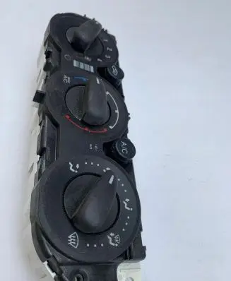 Ford C-MAX II Climate control unit AM5T-19980-AD