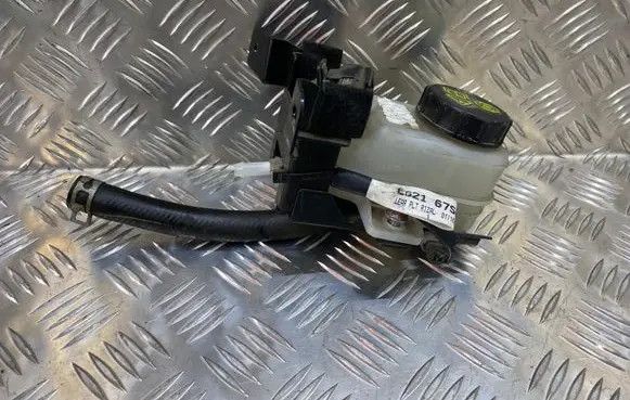 Mazda CX-7 Brake fluid reservoir EG2167SH1
