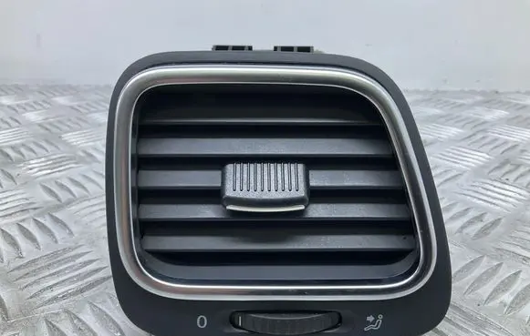 Volkswagen Eos Dashboard side air vent grill/cover trim 1Q0819710B 1Q0819704K