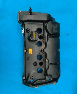 Mini Cooper Countryman R60 Rocker cam cover 7603390