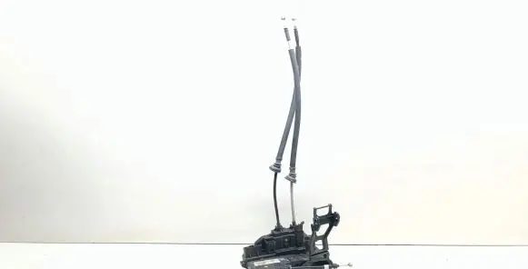 Hyundai Santa Fe Front door lock 813102B020