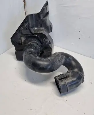Opel Vivaro Air intake duct part 165555514R 93451665 165535514R