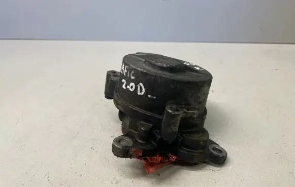 Renault Trafic II (X83) Vacuum pump 8200781547