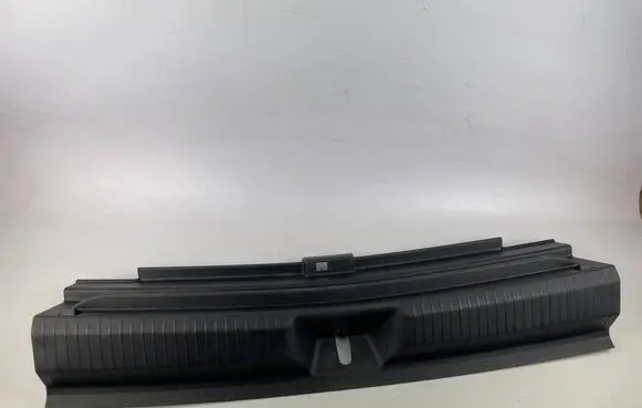 Trunk/boot sill cover protection