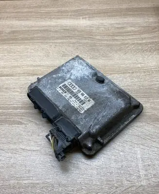 Audi A3 S3 8L Engine control unit/module ECU 038906018AK 0281001852