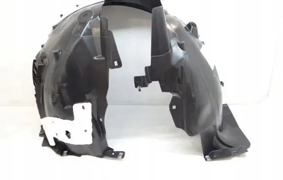 Front wheel arch liner splash guards
