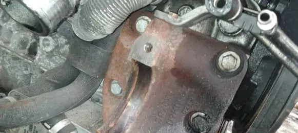 Volvo XC60 Engine mounting bracket 30787842