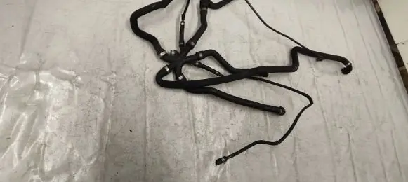 Coolant pipe/hose