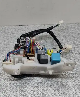 Toyota Aygo AB40 Fuse module