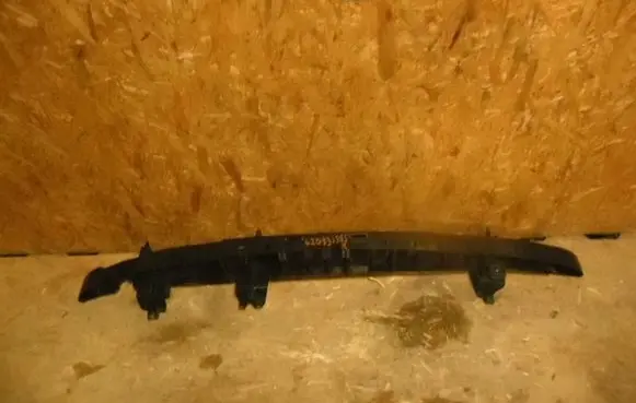Dacia Dokker Front bumper foam support bar 620933385R