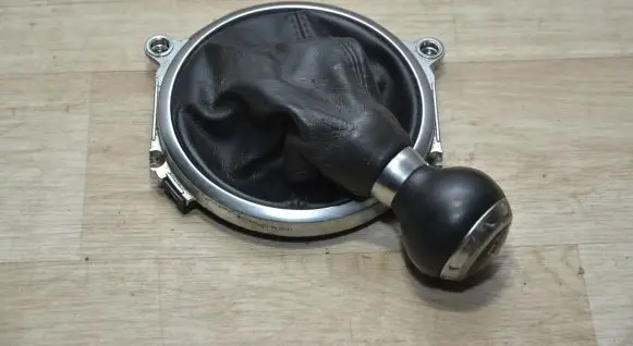 Audi TT TTS Mk2 Gear lever shifter trim leather/knob