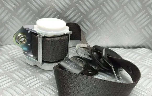 Opel Meriva B Front seatbelt 13305707 1000046 13250509