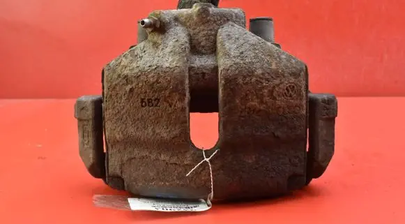 Volkswagen PASSAT B5.5 Front brake caliper