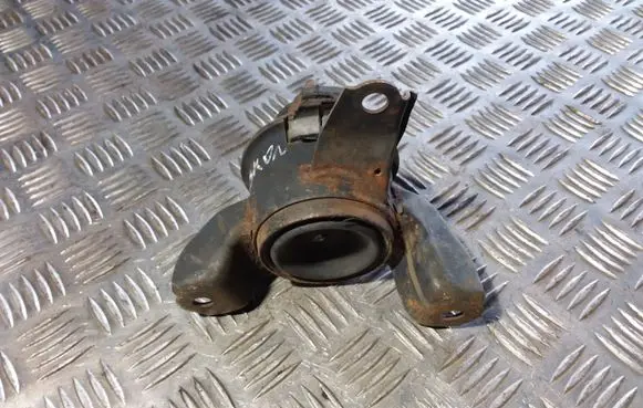Hyundai Tucson LM Engine mount bracket 218122E200