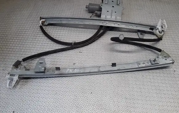 Citroen Xsara Picasso Front door window regulator with motor 0130821901