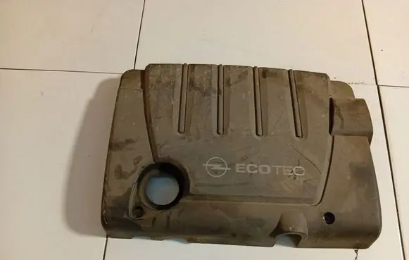 Opel Zafira B Engine cover (trim) 55558383