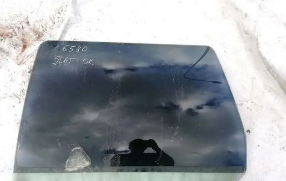 Seat Alhambra (Mk1) Rear door window glass