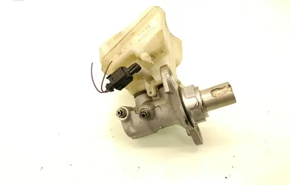 Master brake cylinder