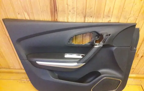 Renault Kadjar Front door card panel trim