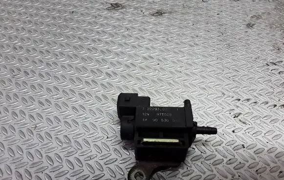 Opel Vectra B Vacuum valve 90530543